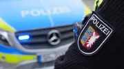 Pflasterstein auf Polizeiauto: Belohnung von 1000 Euro ausgesetzt