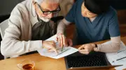 Pflegereform: Heimbewohner und Arbeitnehmer zahlen drauf