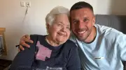 Podolskis tote Oma im Krankenhaus bestohlen: Weltmeister spricht von Skandal