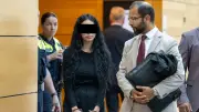 Prostituierte erpresst Pfarrer mit heimlichen Nacktfotos