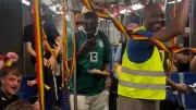 Public Viewing in der Deutschen Bahn: DFB-Fans feiern im Zug