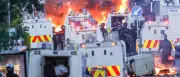 Rassistische Ausschreitungen in Belfast: Extremisten gestärkt