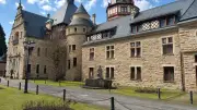 Russisches Ehepaar verkauft Luxus-Schloss in Hessen für 11,1 Mio. Euro
