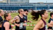 Saucony-Lauf in Berlin: Über 4000 Läufer auf dem Tempelhofer Feld