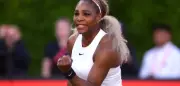 Serena Williams feiert Comeback-Sieg in London