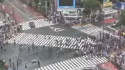 Shibuya-Kreuzung wird zur Fan-Party-Meile bei Grün