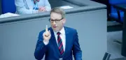 Sicherheitspolitiker warnen vor Spionagerisiken bei AfD-Reise nach Russland