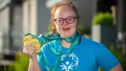 Special Olympics: Janine Metz schwimmt für Inklusion und Gemeinschaft