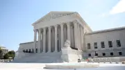 Supreme Court stärkt Trumps harte Migrationspolitik mit zwei Urteilen