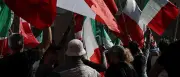 Tausende demonstrieren in Rom für und gegen Einwanderung