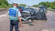 Tödlicher Spurwechsel auf A5: Zwei Frauen sterben bei Karambolage
