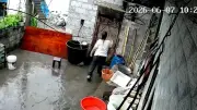 Toilette stürzt ein: Frau in China erlebt Schock beim Toilettengang