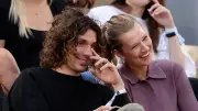 Toni Garrn zeigt sich bei French Open mit Jeremy Steeb