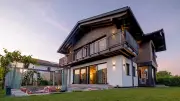 Traumhaus am Chiemsee: 2,4 Mio. Euro inkl. 100.000 Euro Bargeld