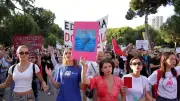 Trump-Clan plant Luxus-Resort in Albanien: Tausende protestieren