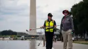 Trump macht aus Algen-Posse am Reflecting Pool Justiz-Farce