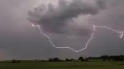 Unwetter an Fronleichnam: DWD warnt vor kräftigen Gewittern in Deutschland