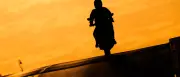 Verurteilter Mörder flieht bei begleitetem Freigang in Peine auf Motorrad