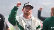 VfL Wolfsburg: Kapitän Arnold geht mit in die 2. Bundesliga