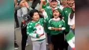 Weihnachtspulli statt Trikot: Junge wird zum WM-Star