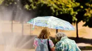 Wetterumschwung im Sommer: So schützen Sie Ihren Körper vor Hitze und Kälte