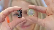 Winziger Feuerlöscher so groß wie eine 1-Euro-Münze erfunden