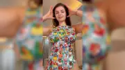 WM 2026: Influencerin trägt nur Panini-Sticker statt Kleidung
