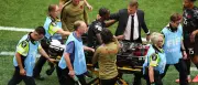 WM-Held: Kanadas Team feiert Koné nach Beinbruch