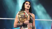 WWE SmackDown in Bologna: Titel-Chaos und King-Queen-Turnier