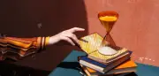 Zeitwahrnehmung beim Scrollen: Psychologe erklärt Phänomen