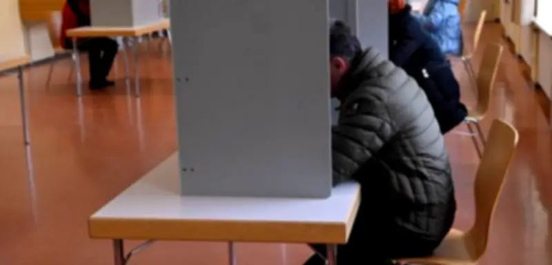 Linke und AfD fordern Reform der Fünfprozenthürde bei Bundestagswahlen
