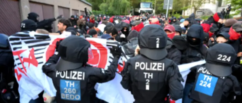 Mehrere Journalisten bei Protesten gegen AfD-Parteitag in Erfurt verletzt