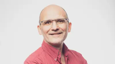 Alexander Heinen: Journalist mit Erfahrung und Leidenschaft für Eilmeldungen