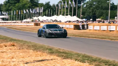 Alpine A110 Future: Elektro-Sportwagen feiert Premiere in Goodwood