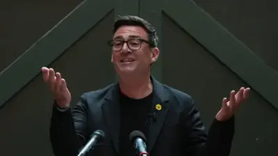Andy Burnham wird neuer britischer Premierminister – Labour-Mehrheit sichert Kür