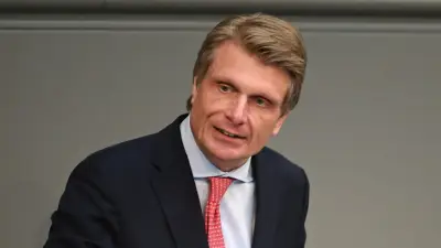 Autounfall auf B27: CDU-Politiker Thomas Bareiß schwer verletzt – Not-OP