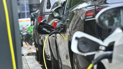 Bayern streicht kostenloses E-Auto-Laden für Beamte nach Millionenschaden