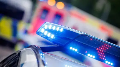 Betrunkener (21) rast bei Rot: Vater und Tochter tot in Papenburg