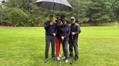 BMW Golf Cup in Wannsee: Regenrunde und Regelkunde beim Turnier