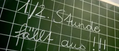 Brandenburg: Eltern übergeben 10.000 Unterschriften gegen Lehrermangel