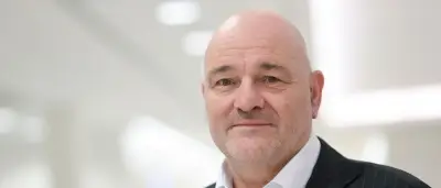Brandenburger Verkehrsminister fordert Alkoholverbot auch in Zügen