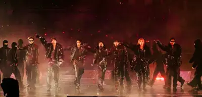 BTS in München: 70.000 Fans feiern Comeback mit Bayern-Trikot