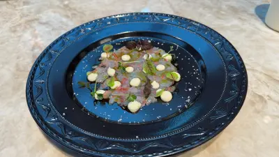 Carpaccio vom Carabinero: Leichtes Frühlingsgericht mit Limonenmayonnaise
