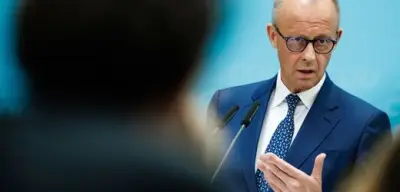 Chaotischer Kabinettsumbau: Regierung weist Sorge-Kritik zurück