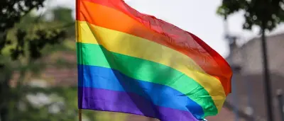 Cottbus: CSD will nach Brandanschlag Zeichen gegen Rechtsextremismus setzen