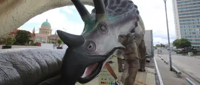 Dino-Show in Potsdam: 50 Urzeitgiganten im Neuen Lustgarten