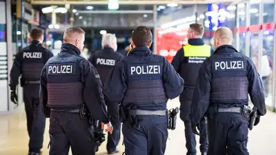 Drogendealer bietet Polizeistreife Kokain an und wird schnell verurteilt
