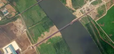 Erste Straßenbrücke zwischen Russland und Nordkorea fast fertig