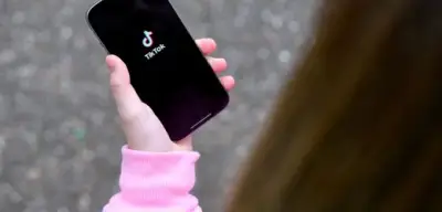 EU-Kommission: TikTok gefährdet Kinder und Jugendliche – Strafe droht