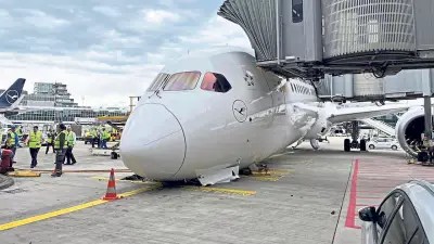 Fehlender Sicherungsstift: Boeing 787 in Frankfurt zusammengebrochen